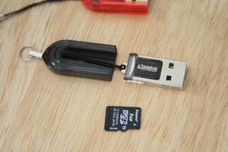 Illustration for article titled Hands-On With Kingston's microSD Card Reader Bundles